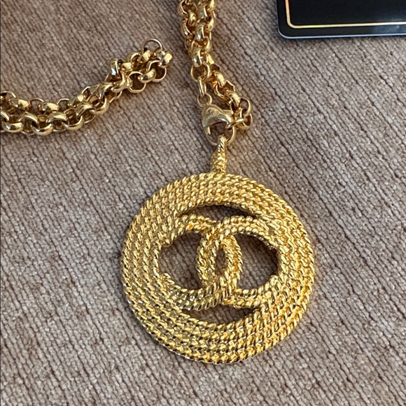 CHANEL Gold CC Rope Gold Chain Necklace France✨With Box Authenticity Card - Picture 4 of 10